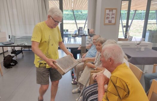 Návštěva včelaře v SeniorCentru Liberec