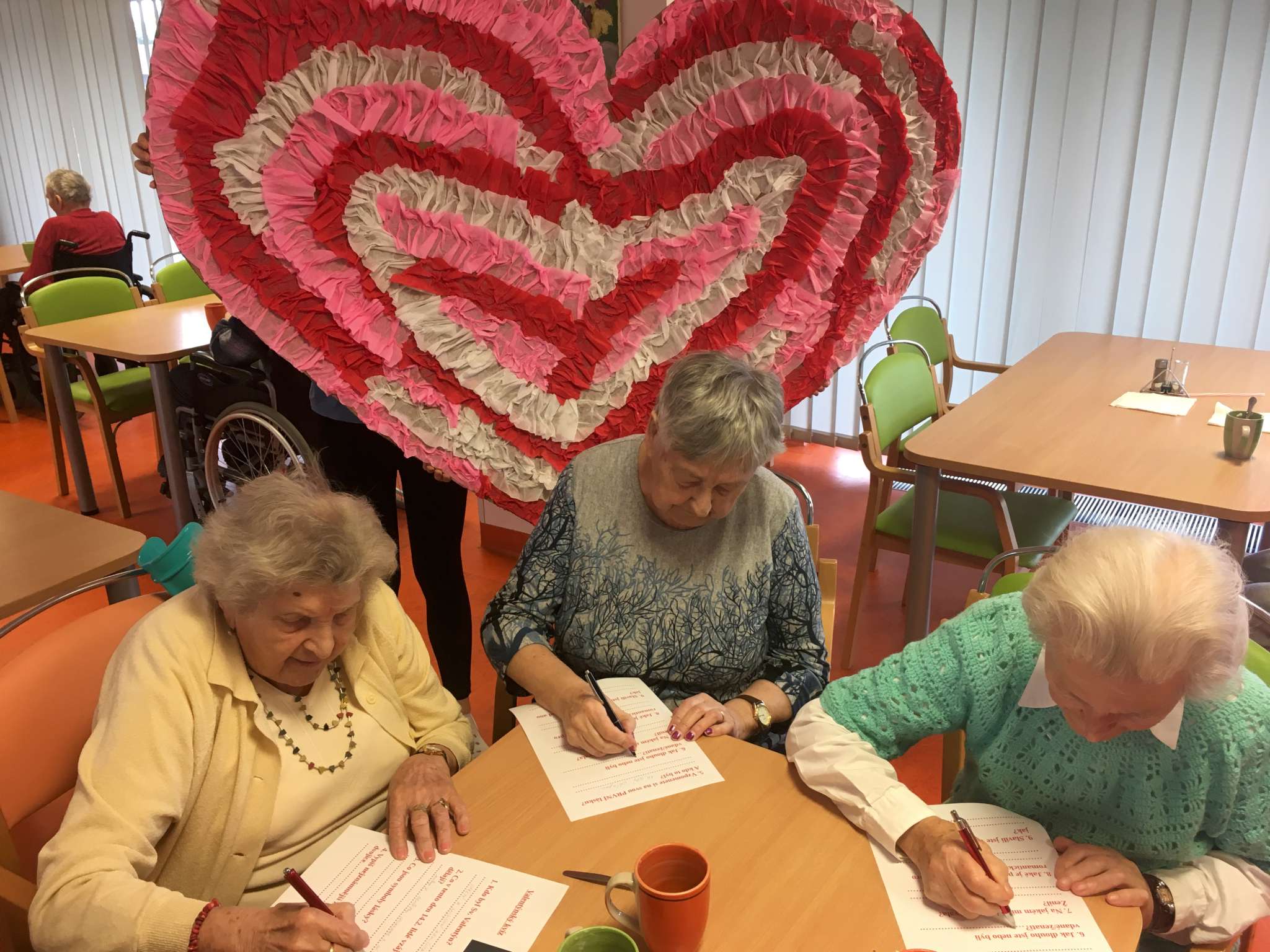 V SeniorCentru Olomouc jsme oslavili svatého Valentýna
