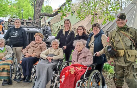 Klientky SeniorCentra Plzeň navštívily Slavnosti svobody