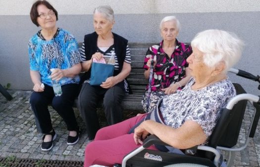 Návštěva cukrárny s klienty SeniorCentra Slivenec