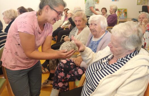 Exotická zvířata v SeniorCentru Slivenec