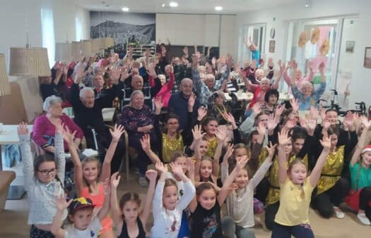 Parádní vystoupení ZUŠ z Hrušovan nad Jevišovkou v SeniorCentru Šanov