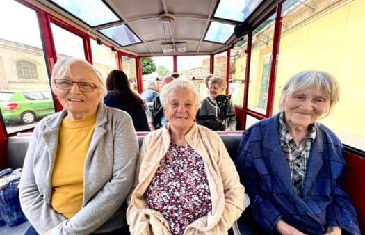 Vyhlídková jízda vláčkem s klienty SeniorCentra Šanov