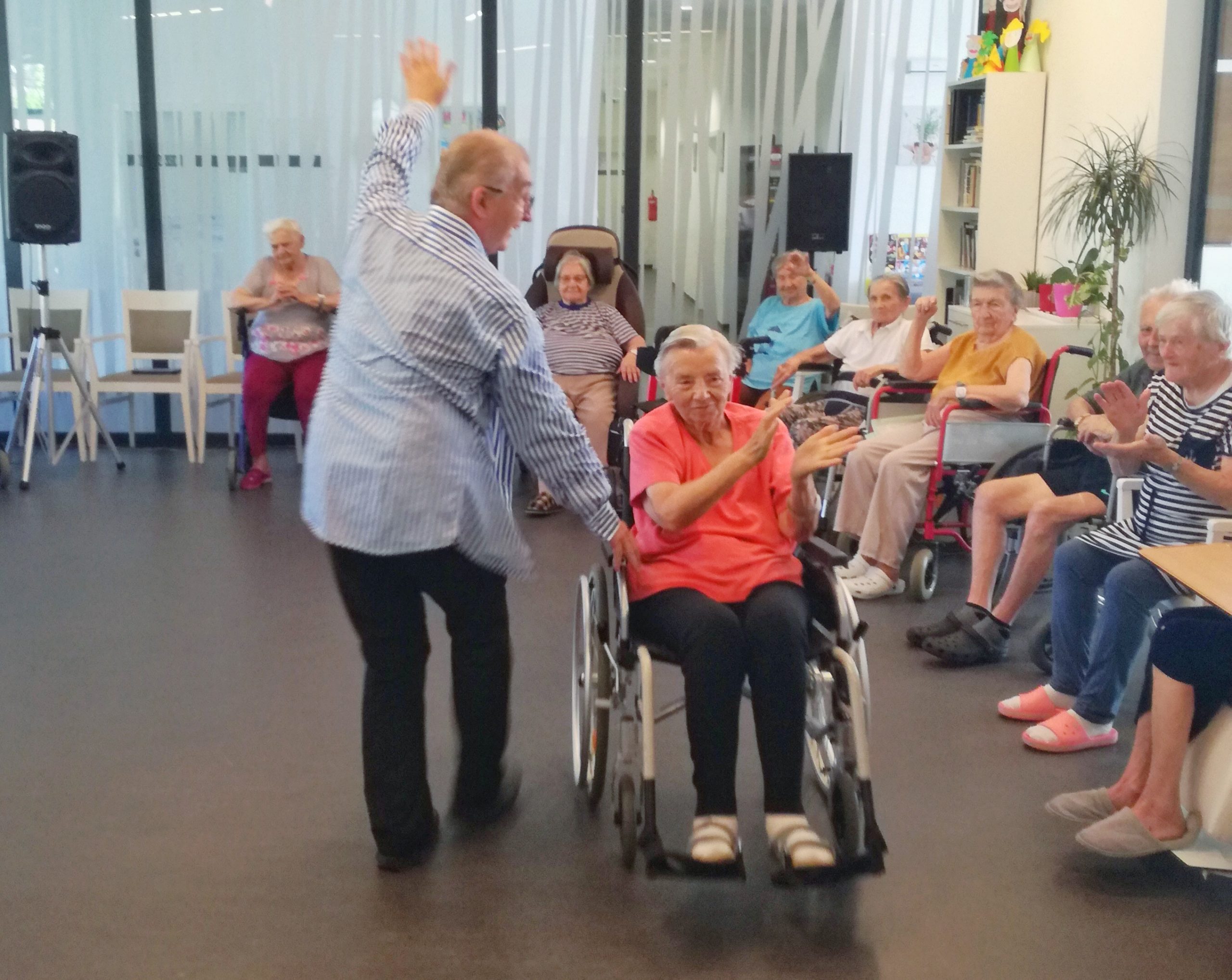 Tanec nás opět rozhýbal - SeniorCentrum Štěrboholy