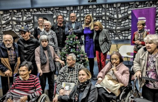 Klienti SeniorCentra Štěrboholy na natáčení Toboganu v Českém Rozhlasu