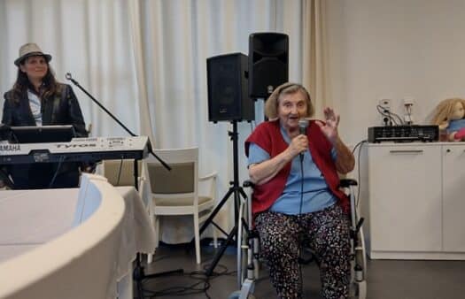 Vystoupení zpěvačky Petry Rézové v SeniorCentru Štěrboholy