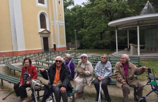 Klienti z píseckého SeniorCentra si vyjeli na magický Lomec