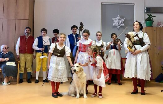 Melodie a zvyky doby adventní a vánoční