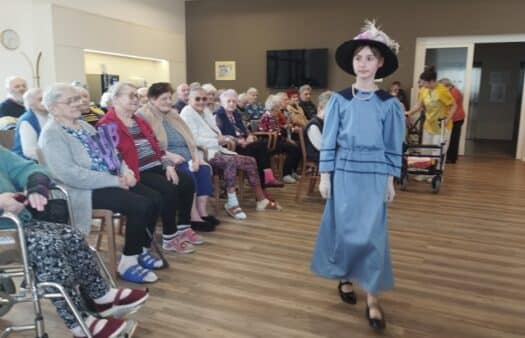 Historická módní přehlídka v našem SeniorCentru Telč