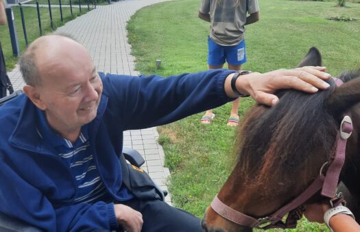 Hippoterapie v SeniorCentru Chotěboř