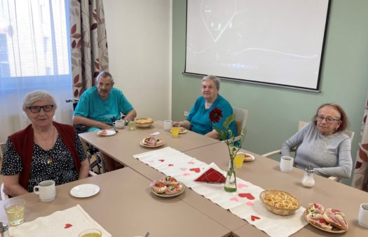 Narozeninová oslava v SeniorCentru Modřice