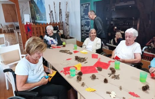 Barevné podzimní tvoření v SeniorCentru Modřice