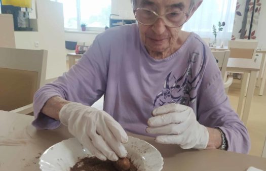 Klienti SeniorCentra Modřice si pochutnali na Tiramisu