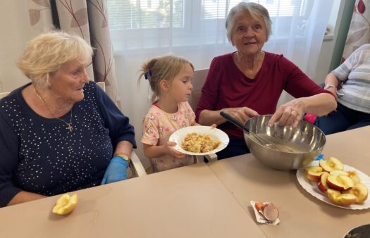 Pečení s Elenkou v SeniorCentru Modřice