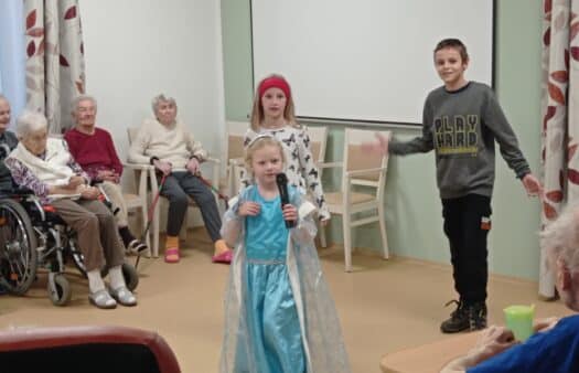 Hudební vystoupení dětí v SeniorCentru Modřice