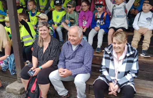 Společný výlet dětí a klientů SeniorCentra Chrudim
