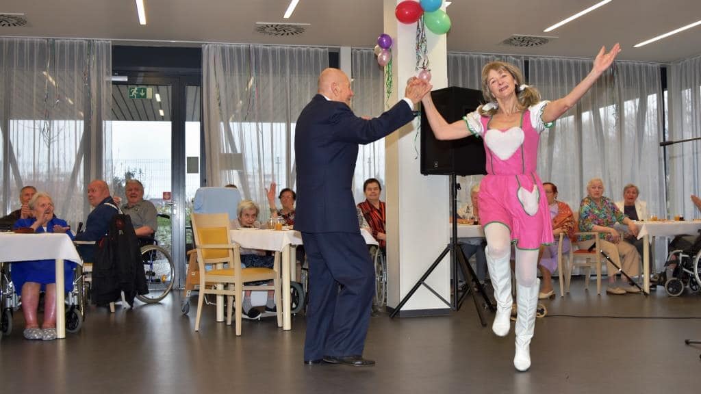 Ples i s tombolou v SeniorCentru Havířov