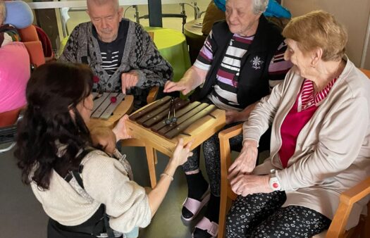 Muzikoterapie s milým překvapením v SeniorCentru Havířov
