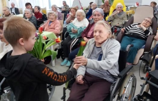 Oslava MDŽ v SeniorCentru Hradec Králové