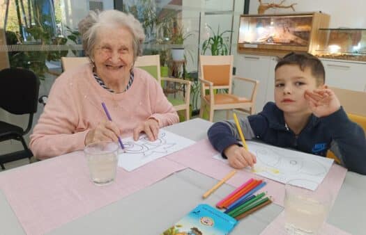 Karnevalové tvoření v SeniorCentru Hradec Králové