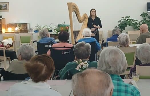 Koncert na harfu v SeniorCentru Hradec Králové