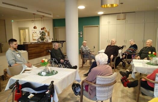 Cvičení s klienty v SeniorCentru Kolín