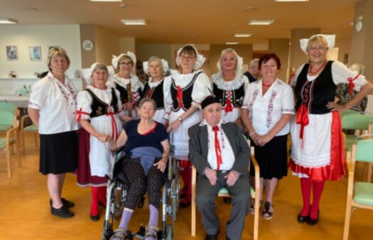 Baráčníci zavítali do SeniorCentra Terezín